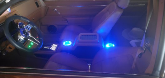 LED lites in console.jpg